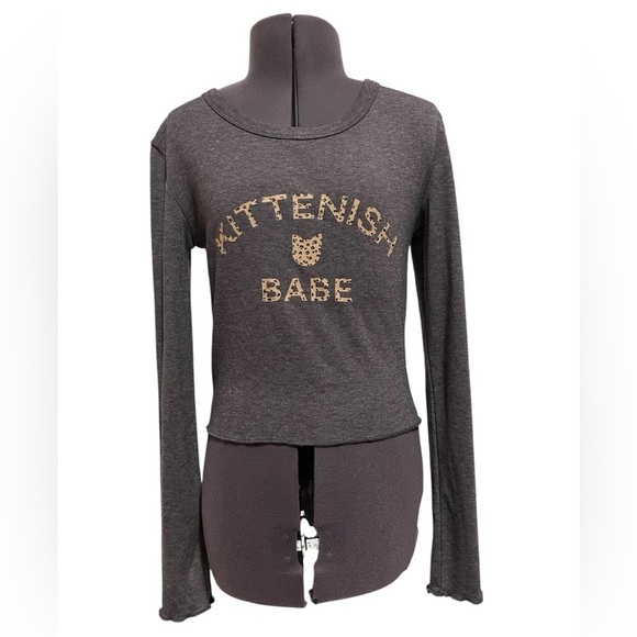Kittenish Babe Gray Crop Top with Leopard Print Graphic Size S - Picture 2 of 11